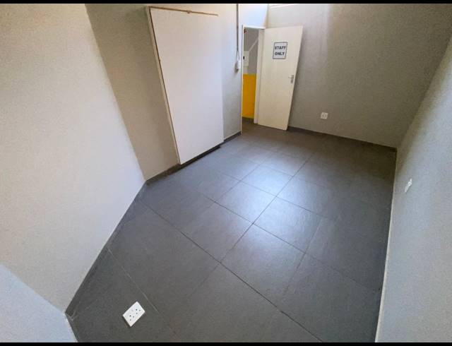 145M² BUILDING TO LET IN RUSTENBURG CENTRAL